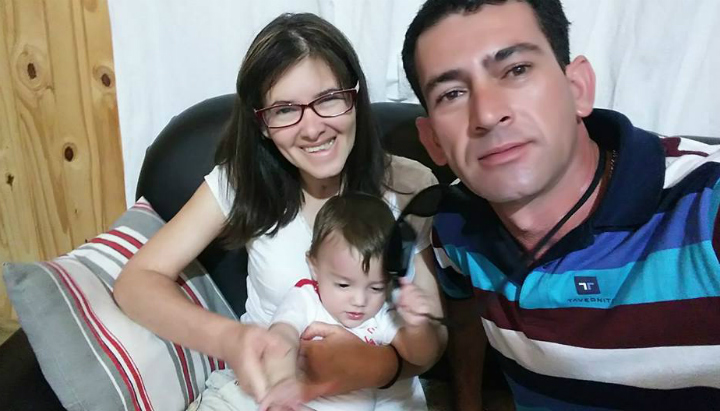 Cesar, Amelia, and Sandito Bannan - Pregnancy Miracle/Pregnant Woman