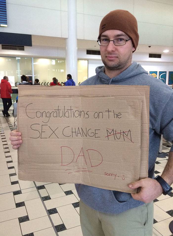 Funny Creative Airport Greeting Signs That Impossible to Miss [85 pics]