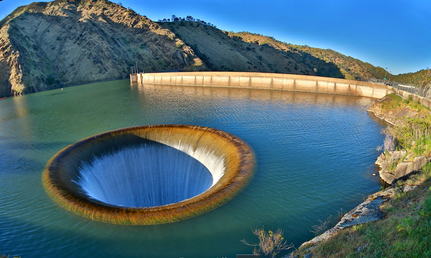 The spillway prevents overflow of water in the lake. 