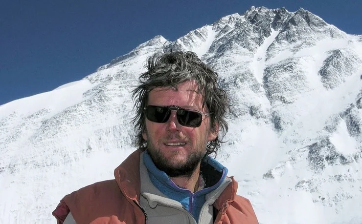 Man Left Behind on The Everest to perish Stuns The World With His ...